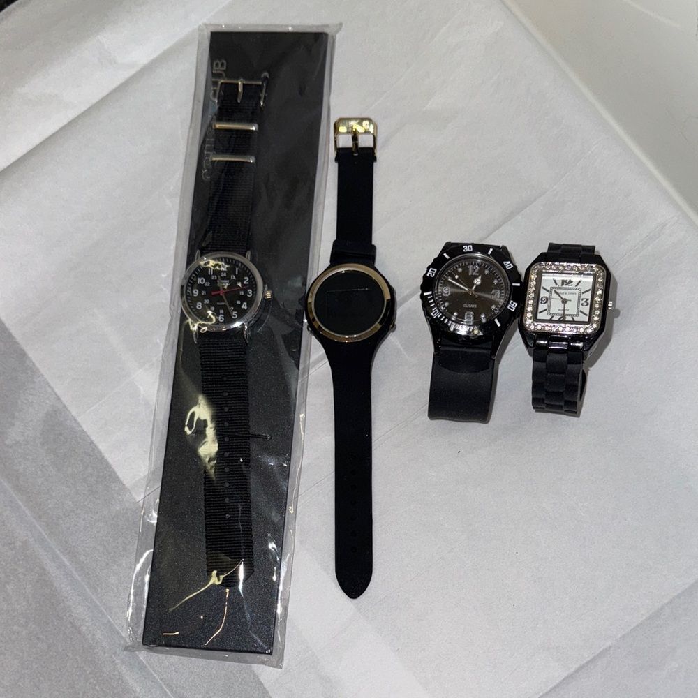 Stylish Black Women’s Watch Set of 4